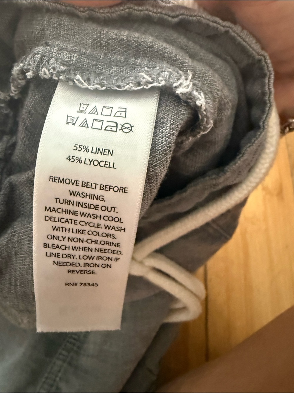 C&C California Grey Linen Lyocell Rope Drawstring Cuffed Shorts Small - Picture 4 of 4